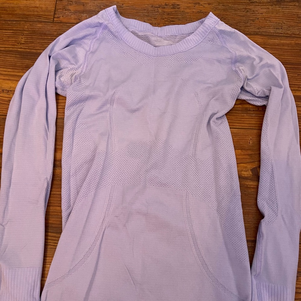 Light purple long sleeve lulu swiftly